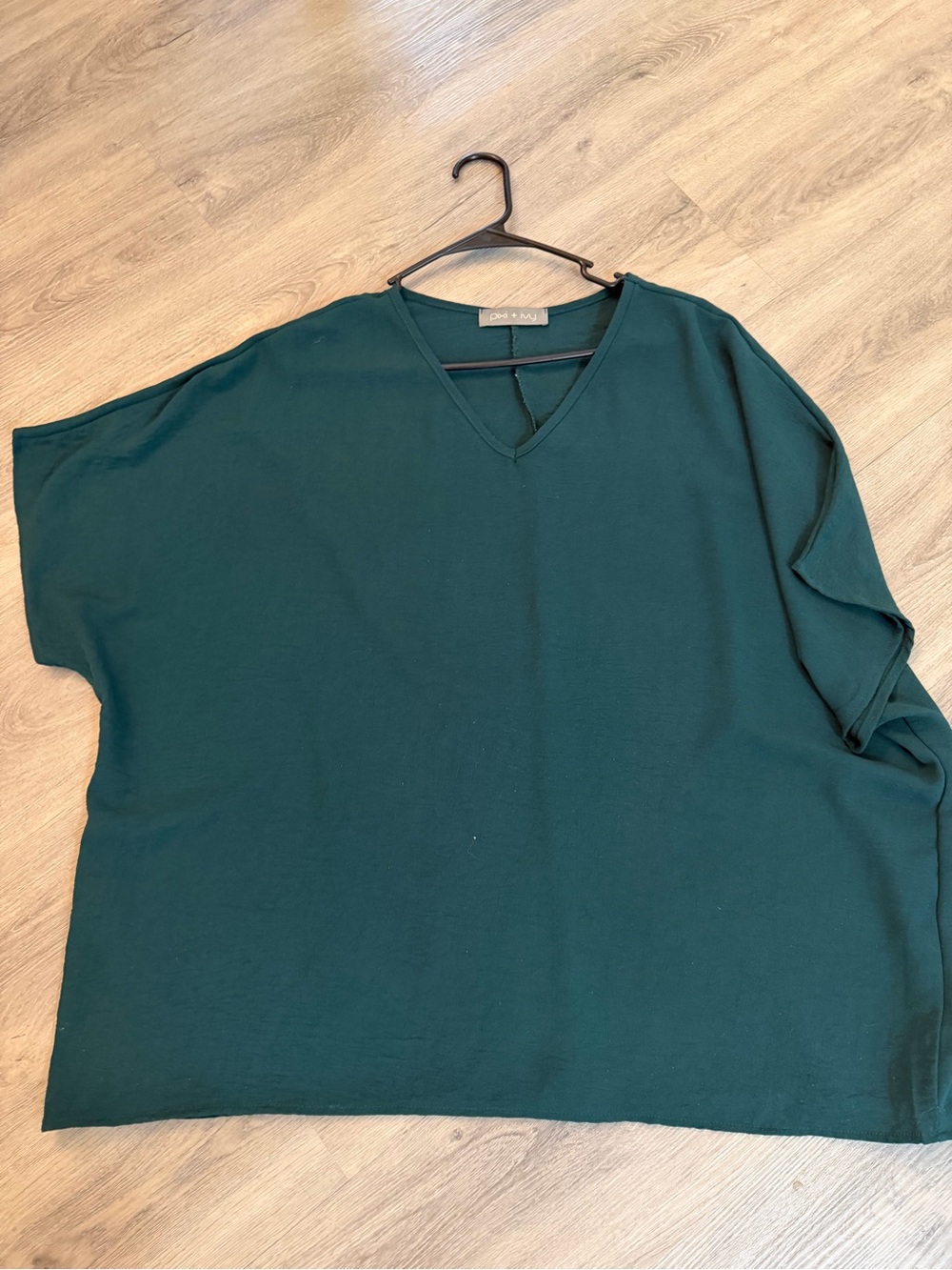 Boxy V-Neck Tunic Top - Picture 2 of 2